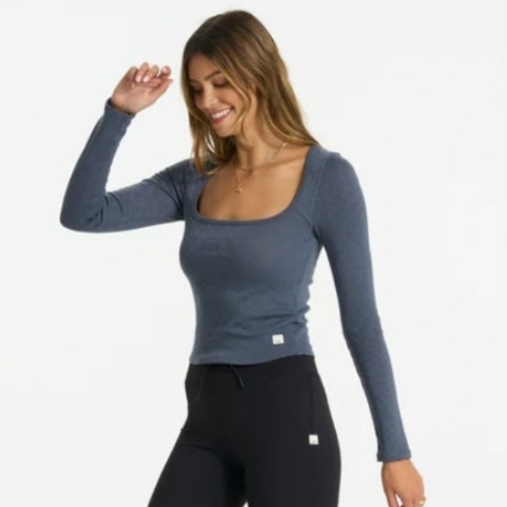 Vuori LS Sunrise Square Neck